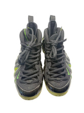 Load image into Gallery viewer, Nike Air Foamposite One ParaNorman (Pre-Owned) SZ 7
