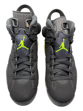 Load image into Gallery viewer, Jordan 6 Retro Electric Green (Pre-Owned) SZ 7
