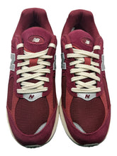Load image into Gallery viewer, New Balance 2002R Bordeaux DS SZ 8.5
