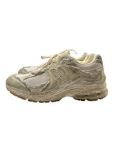 Load image into Gallery viewer, New Balance 2002R Protection Pack Distressed (Pre-Owned) SZ 8.5

