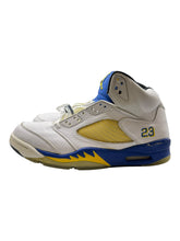 Load image into Gallery viewer, Jordan 5 Retro Laney (2000) DS SZ 9.5 NOT WEARABLE
