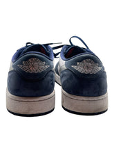 Load image into Gallery viewer, Jordan 1 Low SB Midnight Navy (Pre-Owned) SZ 8.5
