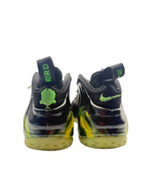 Load image into Gallery viewer, Nike Air Foamposite One ParaNorman (Pre-Owned) SZ 7
