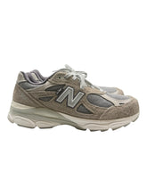 Load image into Gallery viewer, New Balance 990v3 MiUSA Levi&#39;s Elephant Skin (Pre-Owned) SZ 9
