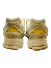 Load image into Gallery viewer, New Balance 2002R Protection Pack Distressed (Pre-Owned) SZ 8.5
