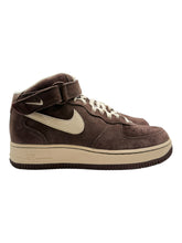 Load image into Gallery viewer, Nike Air Force 1 Mid QS Chocolate DS SZ 7.5
