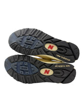 Load image into Gallery viewer, New Balance 990v2 MiUSA Teddy Santis Navy Sea Salt (Pre-Owned)
