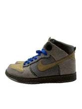 Load image into Gallery viewer, Nike Dunk High Coraline (Pre-Owned) SZ 7 Rep Box
